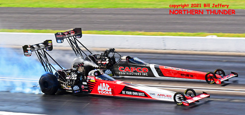 Doug Kalitta (near lane) vs Billy Torrence 
(far lane) - TF